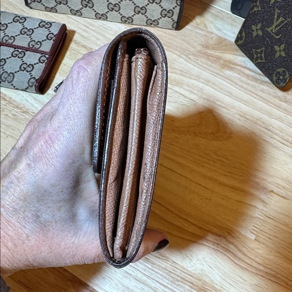 AUTHENTIC Louis Vuitton Monogram Women's Wallet